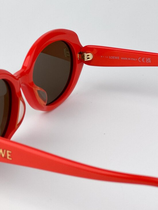 Loewe LW40147F 42E Oval Sunglasses – Shiny Orange / Brown main image 9